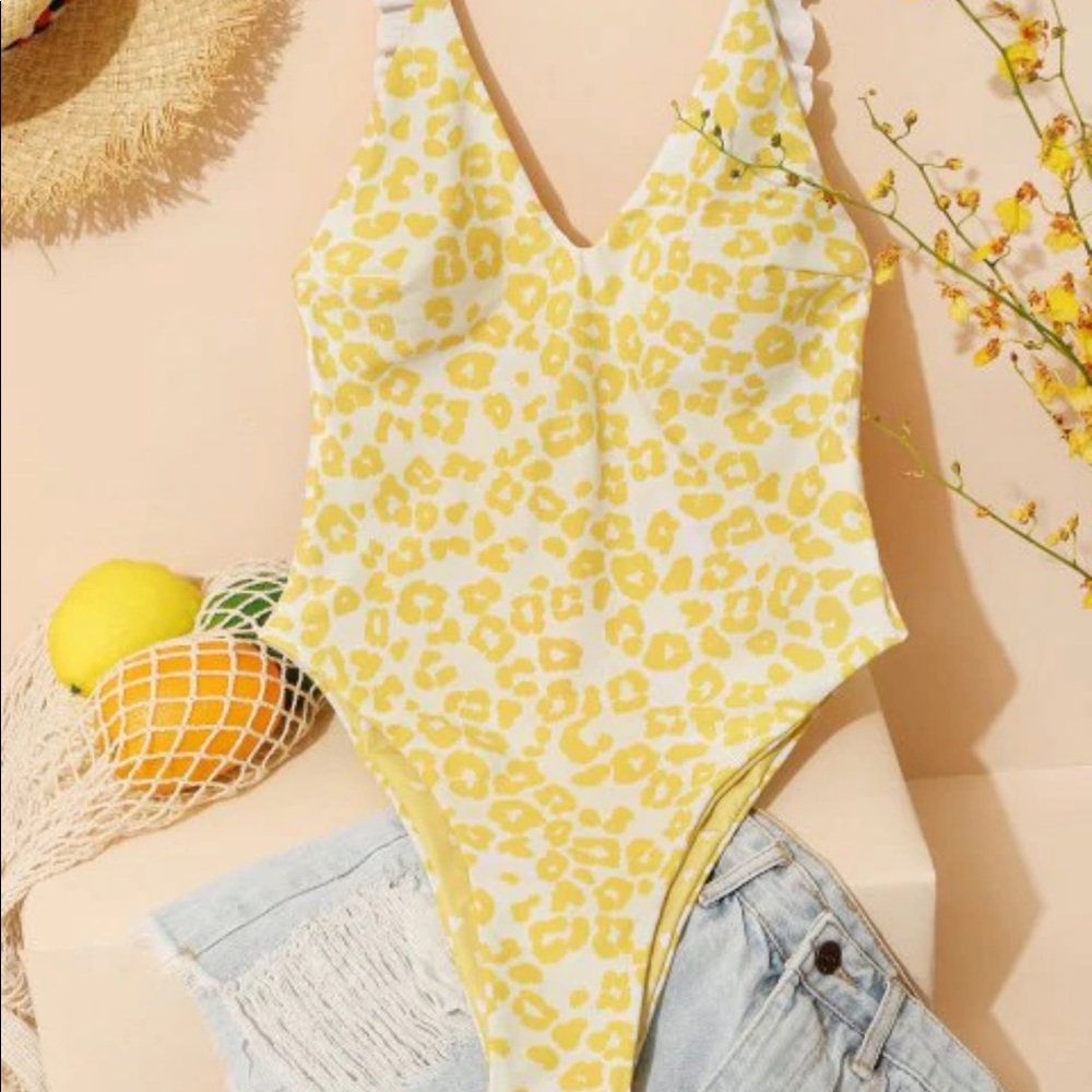 NWOT - Zaful bathing suit - reversible!